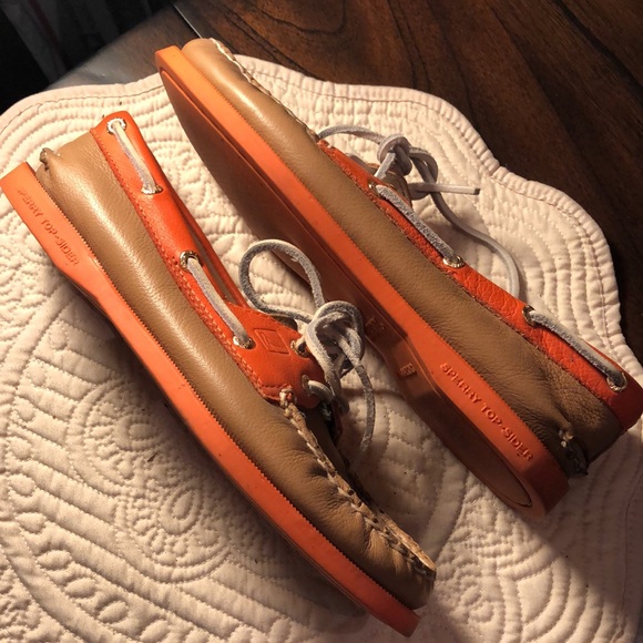 Sperry Shoes - 🧡Sperry Topsiders Classic leather tie laces, boat shoes cute silver back detail